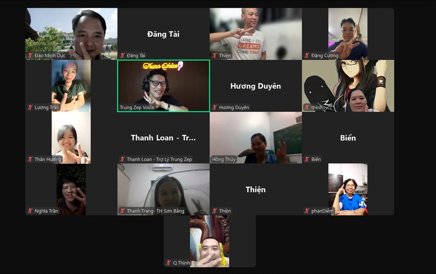 Lớp Zoom online cùng Trung Voice